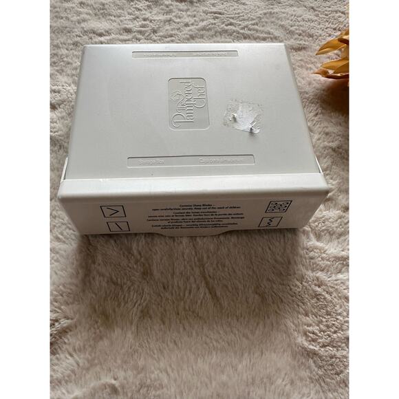 Pampered Chef Ultimate Slicer Blades with Case - Picture 1 of 4